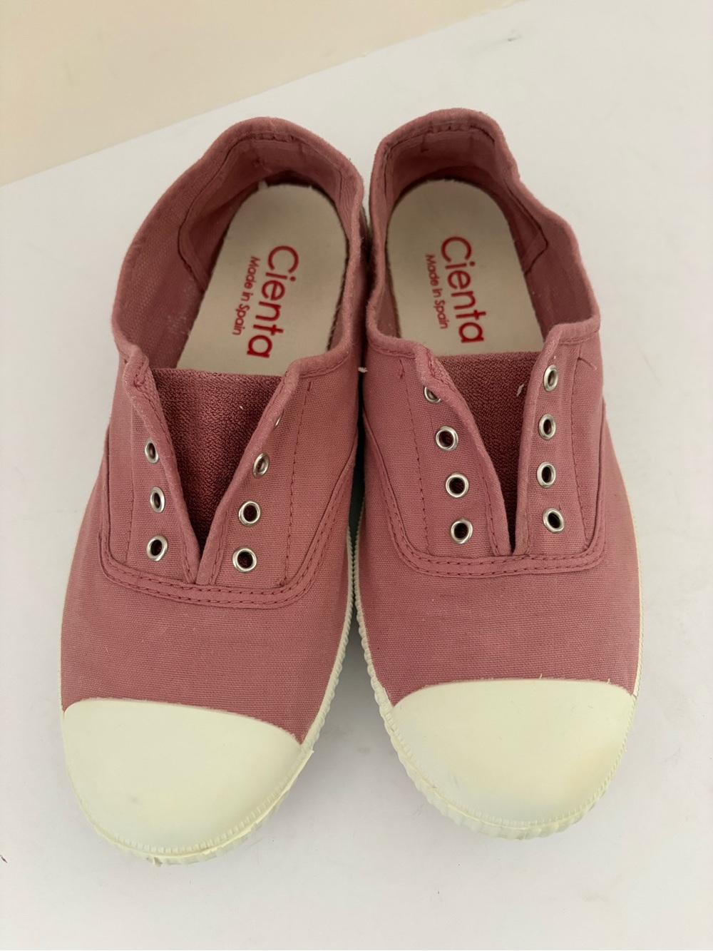 Cienta canvas sneakers dusty pink color size 39 8.5. Really cute, good shape